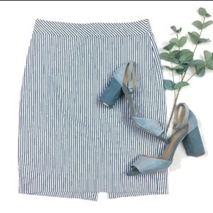 NWOT J.crew Seersucker vertical striped Navy Blue & White Pencil skirt sz 4